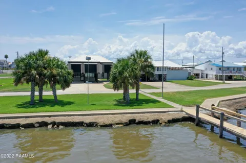 $599,000 | 119 Vermilion Bay Lane, Cypremort Point, LA 70538