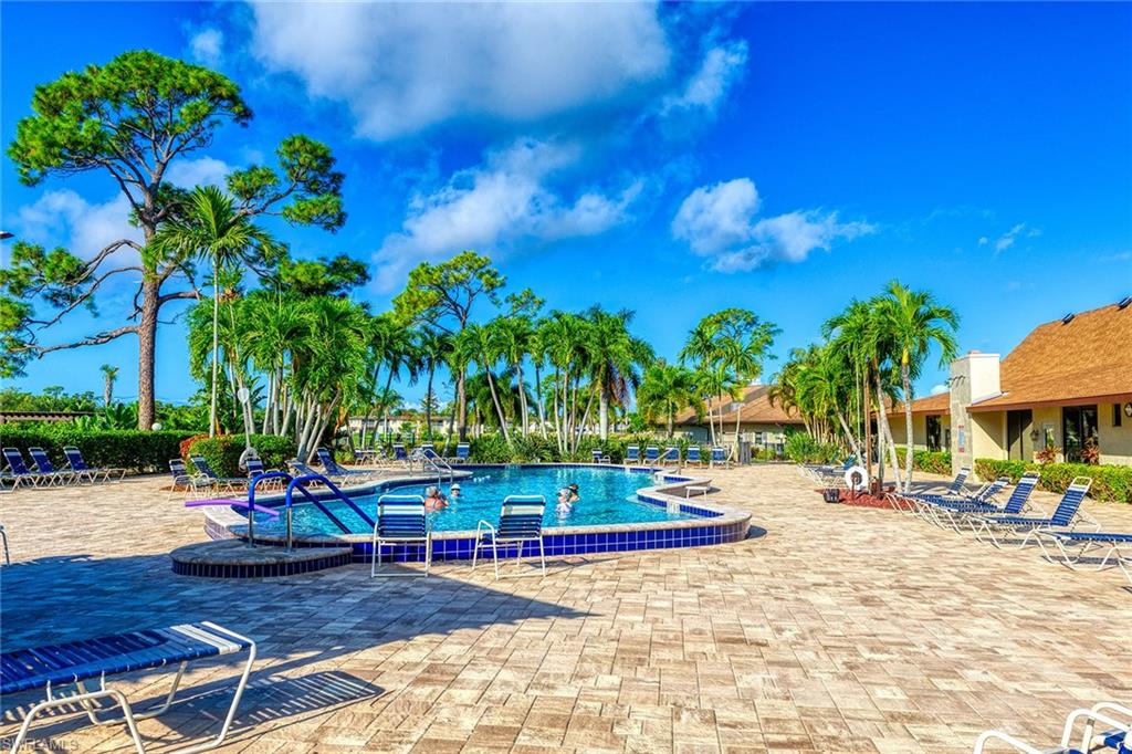 231 Memory Lane, Unit 4 Naples, FL 34112 - Photo 25 of 33 Gallery Image 25