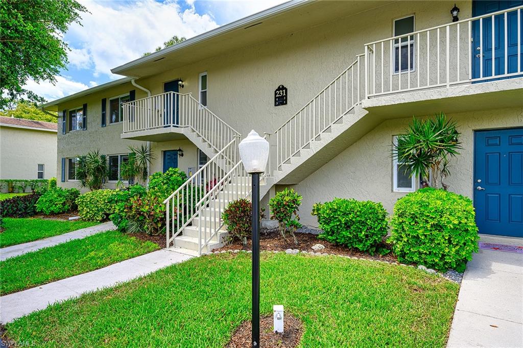 231 Memory Lane, Unit 4 Naples, FL 34112 - Photo 4 of 33 Gallery Image 4