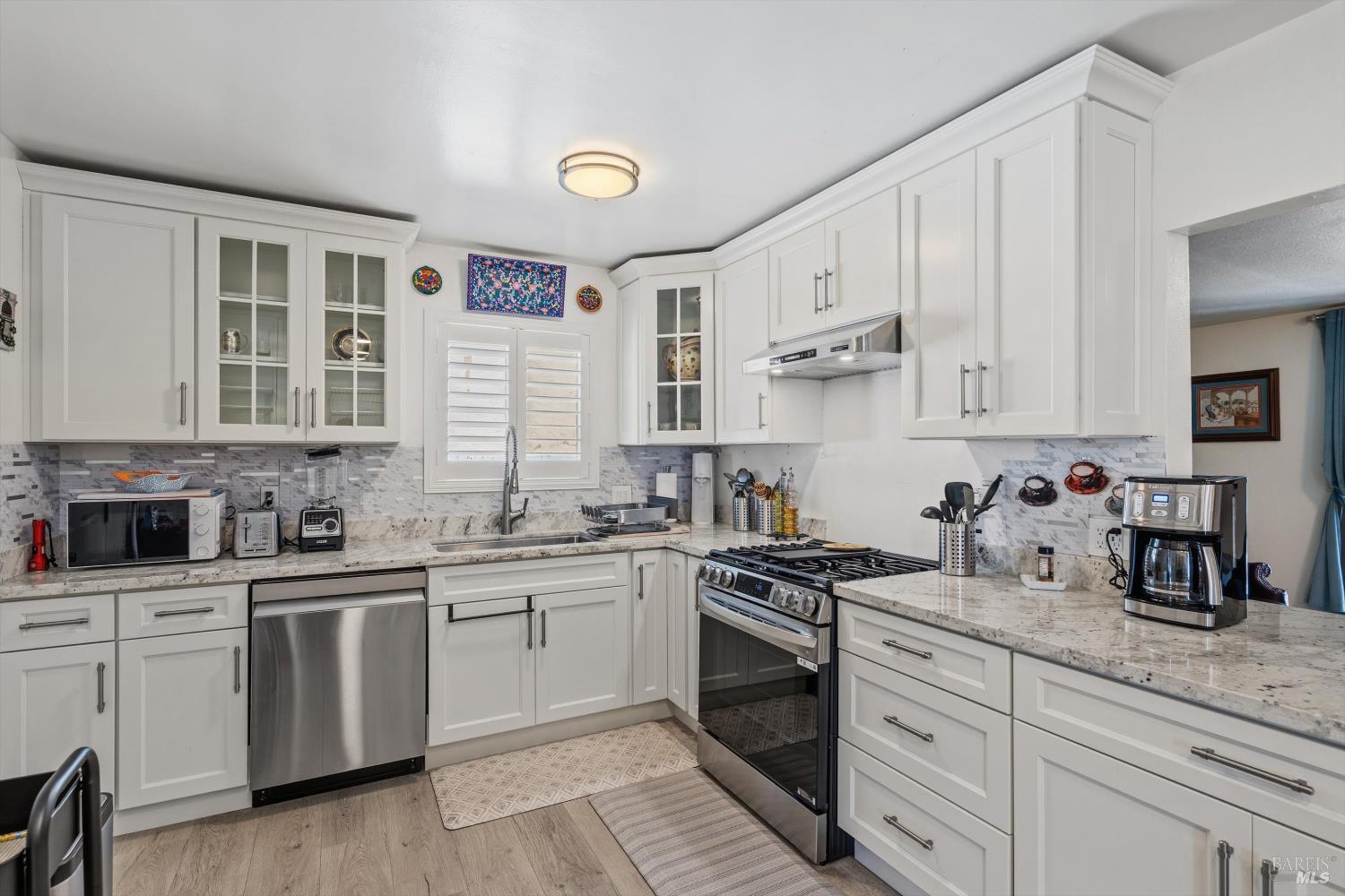 7234 Burton Avenue Rohnert Park, CA 94928 - Photo 5 of 31