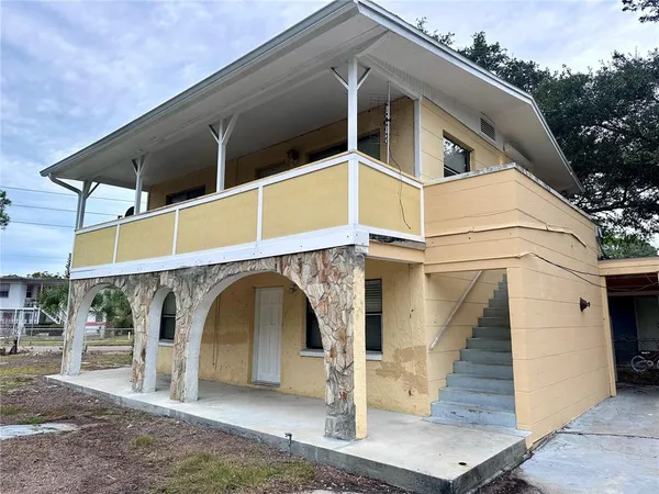 $1,350 | 691 West Harbor Drive South, Unit LOWR, St. Petersburg, FL 33705