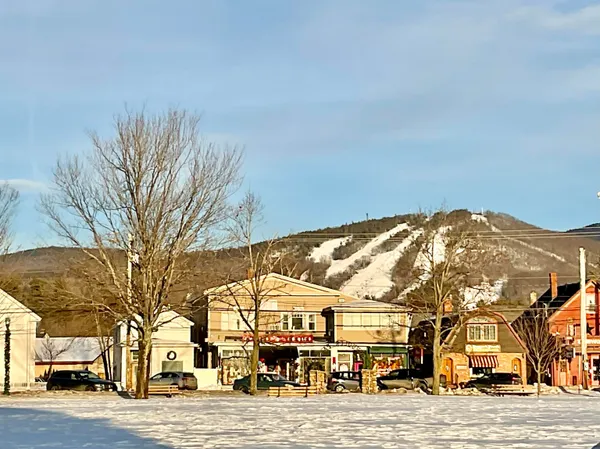 $360,000 | 38 Webster Road, Unit 14B, Conway, NH 03813