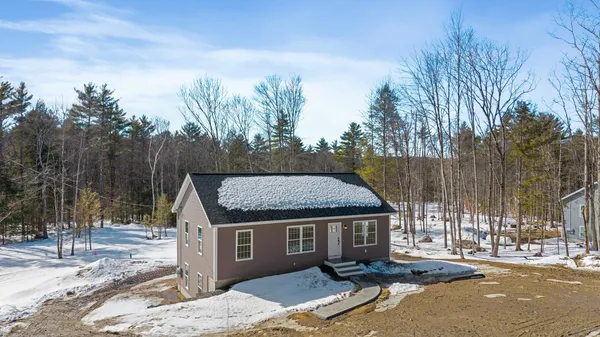 $2,100 | 142 South Main Street, Unit A, Troy, NH 03465