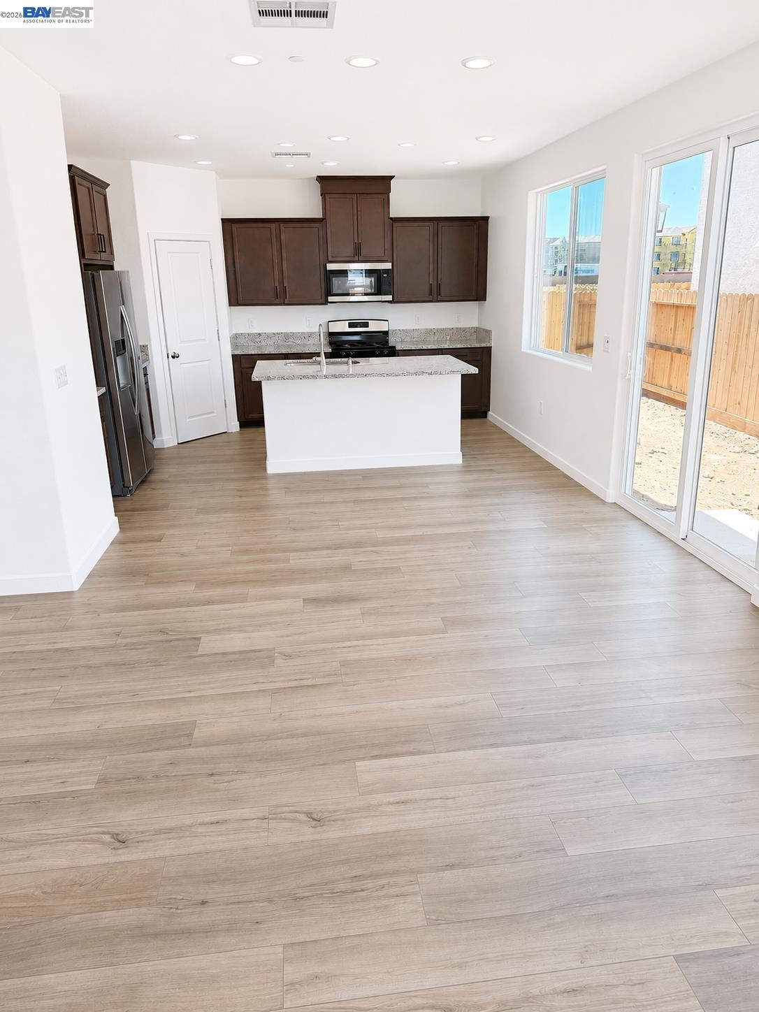 1392 Leonhardt Loop Lincoln, CA 95648 - Photo 5 of 9