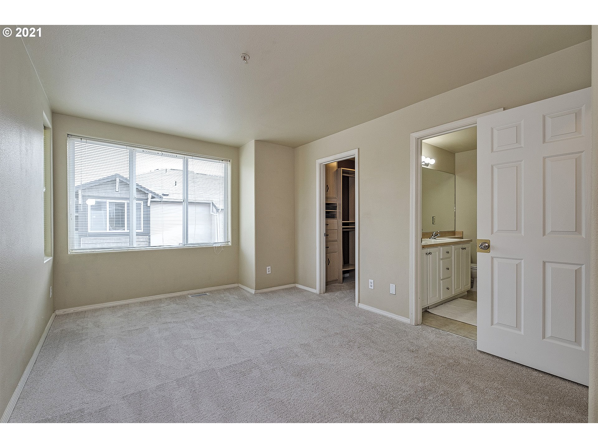 13950 Southwest Scholls Ferry Road, Unit 103 Beaverton, OR 97007 - Photo 13 of 26 Gallery Image 13
