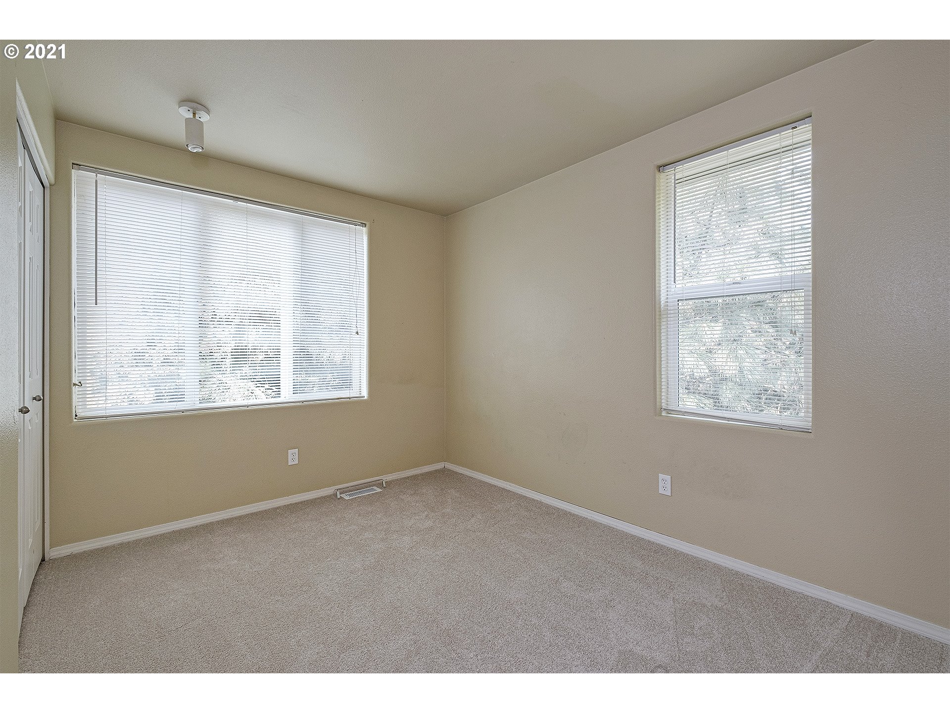 13950 Southwest Scholls Ferry Road, Unit 103 Beaverton, OR 97007 - Photo 16 of 26 Gallery Image 16