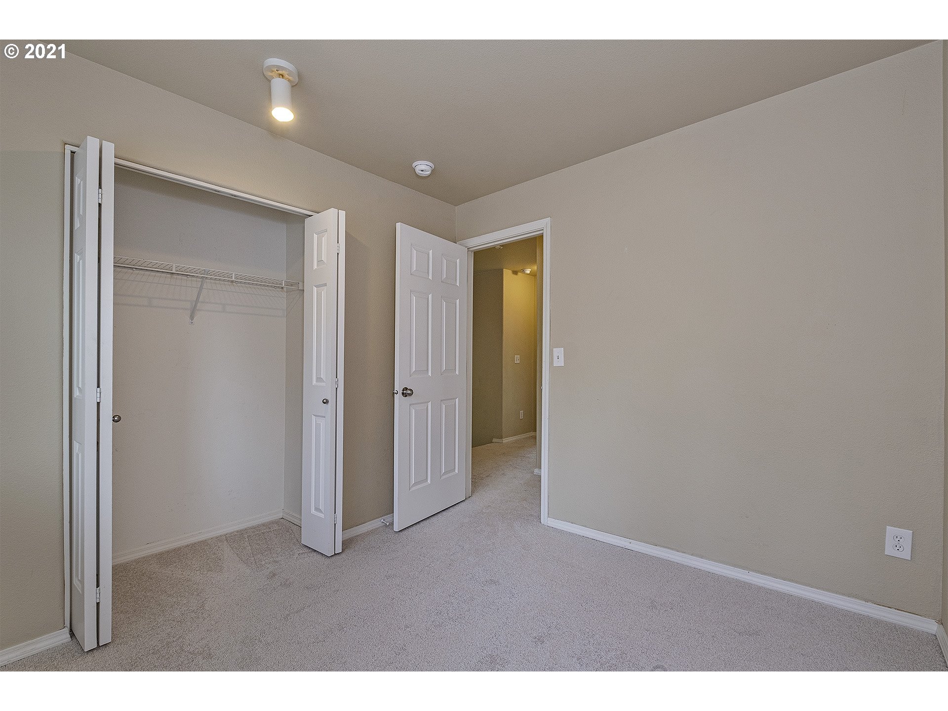13950 Southwest Scholls Ferry Road, Unit 103 Beaverton, OR 97007 - Photo 18 of 26 Gallery Image 18