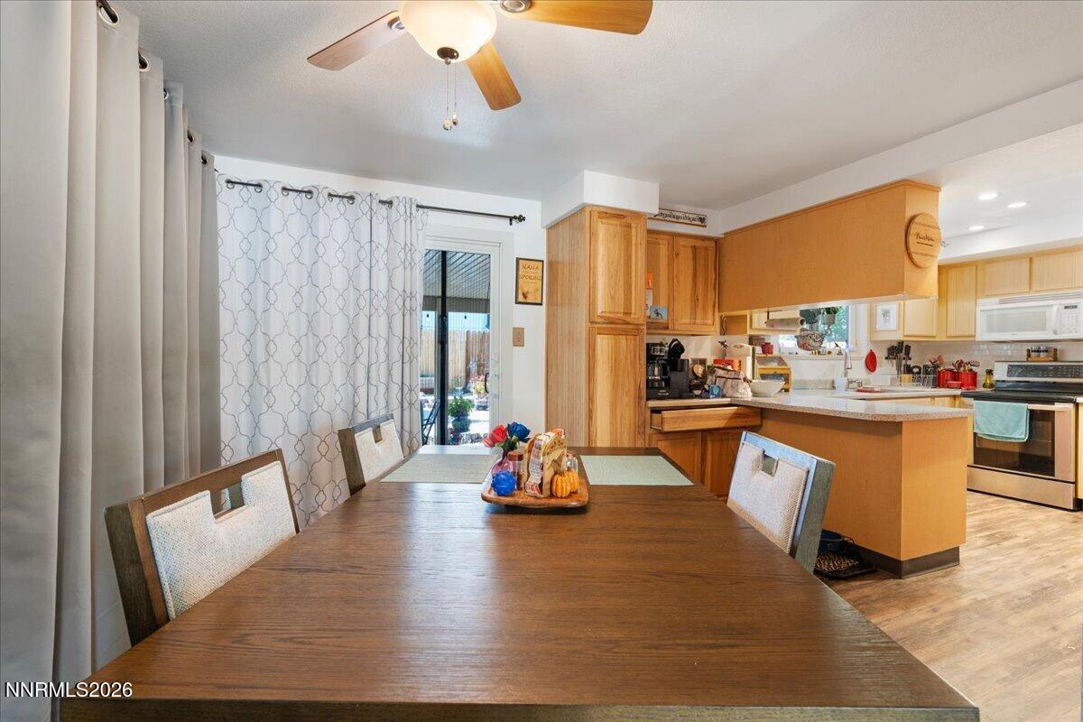 7353 Wallsend Drive Reno, NV 89511 - Photo 9 of 34 Dining Room