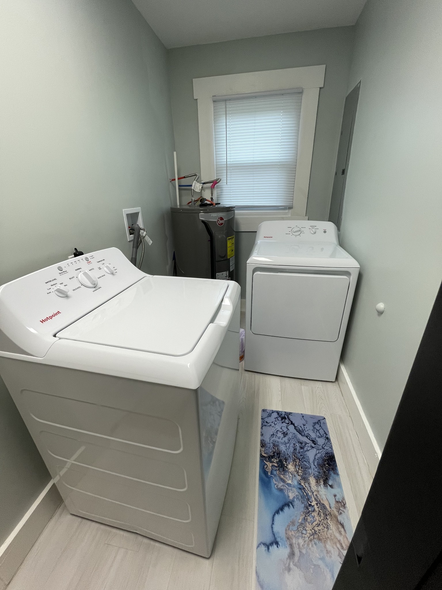 202 Shasteen Street Estill Springs, TN 37330 - Photo 31 of 35 a utility room with dryer and washer