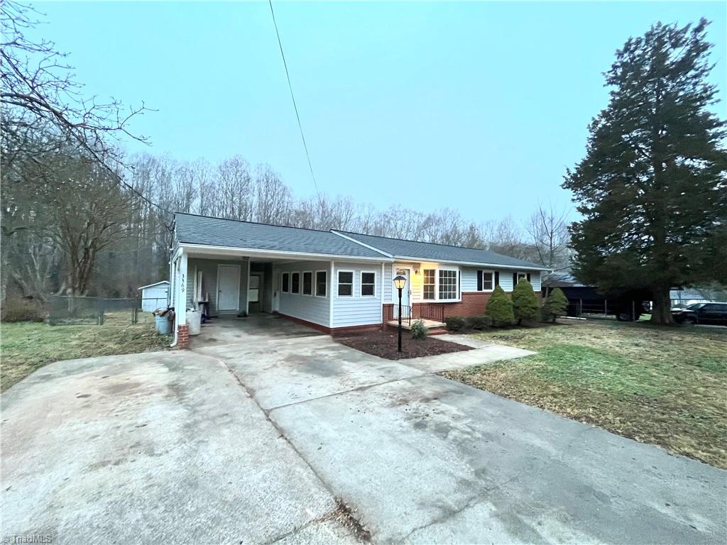3369 Beavercreek Road Randleman, NC 27317 - Photo 4 of 17 Gallery Image 4