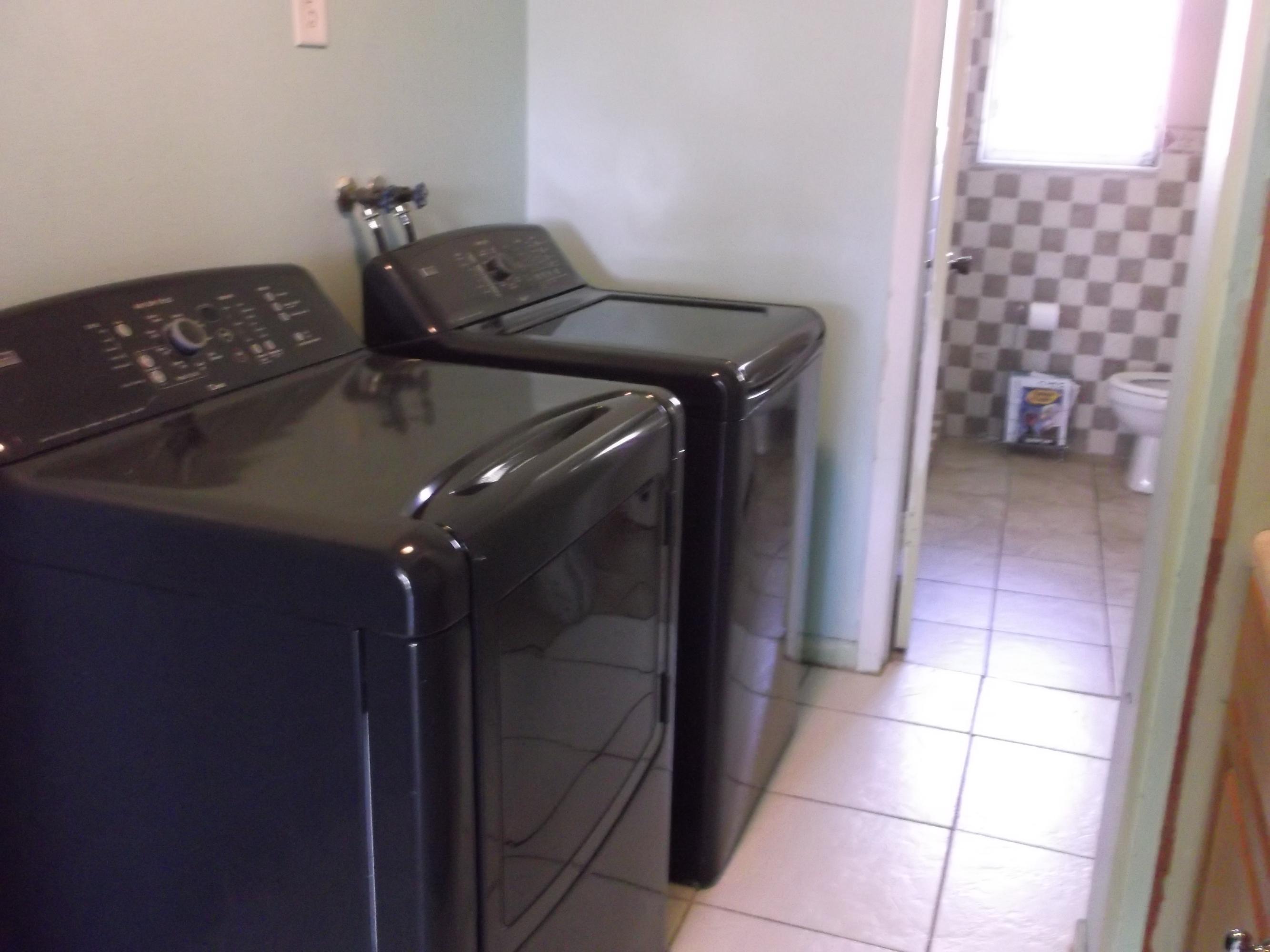 647 S Road Boynton Beach, FL 33435 - Photo 13 of 20 DSCF0727