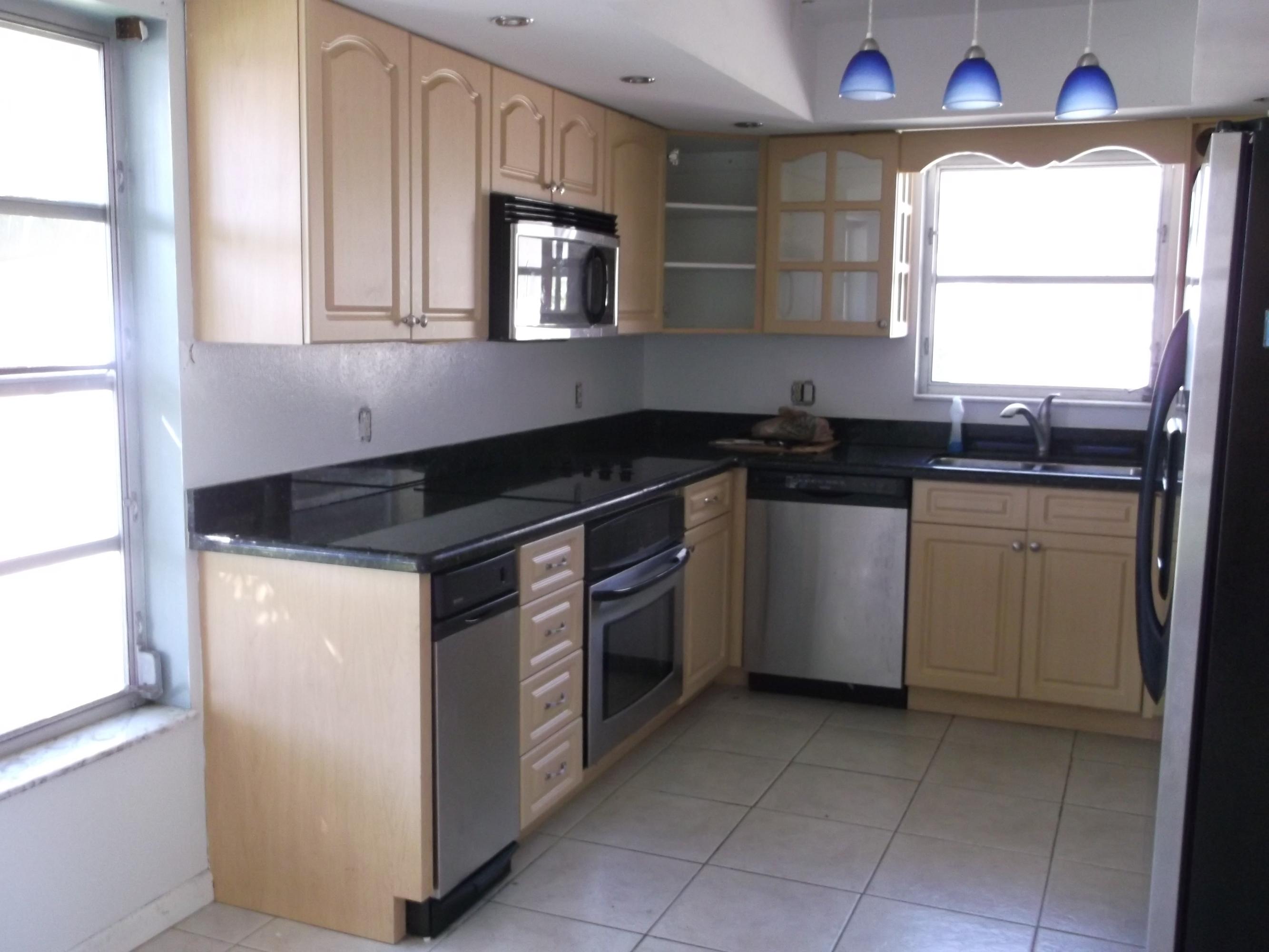 647 S Road Boynton Beach, FL 33435 - Photo 15 of 20 DSCF0725