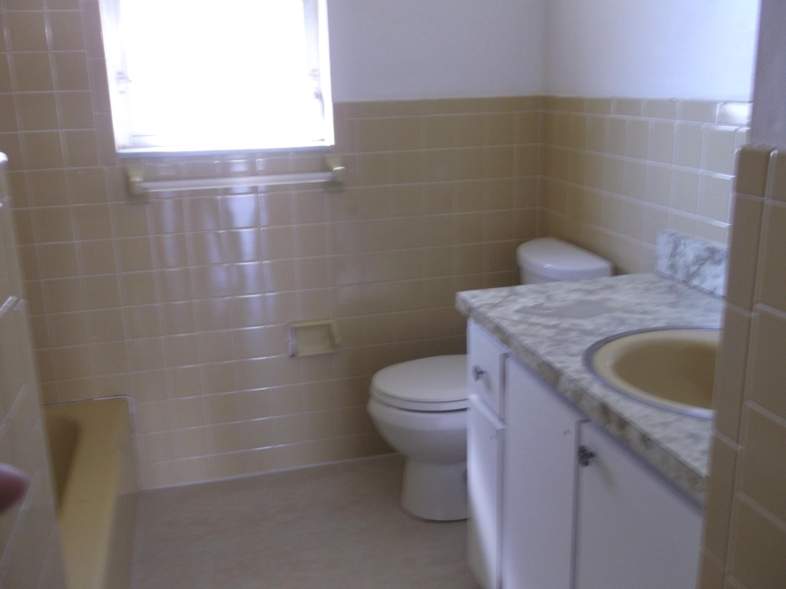 647 S Road Boynton Beach, FL 33435 - Photo 5 of 20 DSCF0735