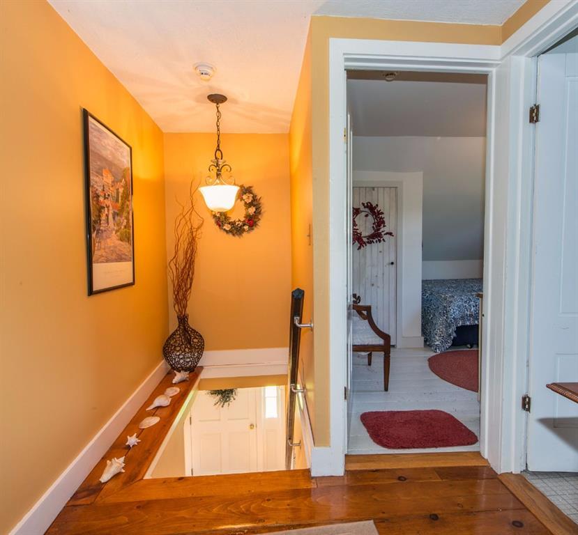 581 Ocean Point Road Boothbay, ME 04544 - Photo 24 of 25 Second floor landing