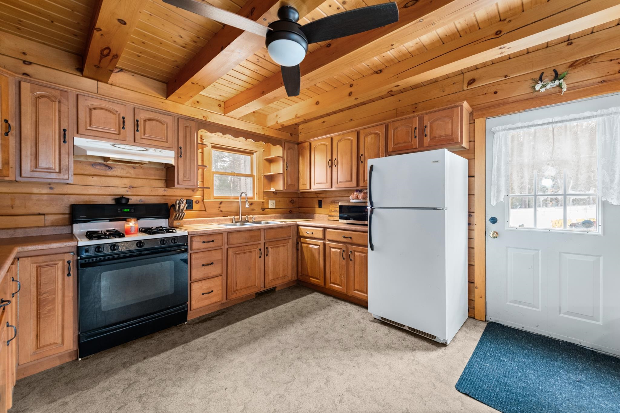 47 Auguste Road Wentworth, NH 03282 - Photo 9 of 40