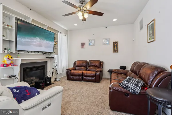 $504,900 | 9 Governor Fort Boulevard, Pemberton, NJ 08068