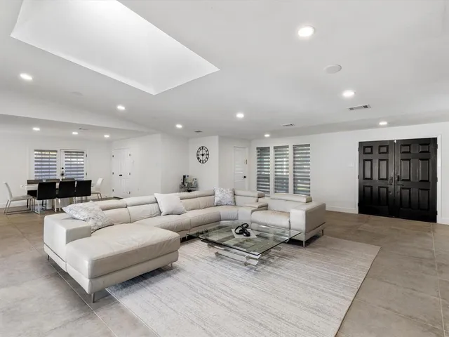 $7,500 | 16825 Park Hill Drive, Dallas, TX 75248