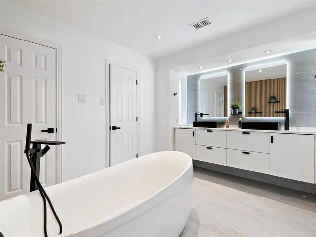 $7,500 | 16825 Park Hill Drive, Dallas, TX 75248