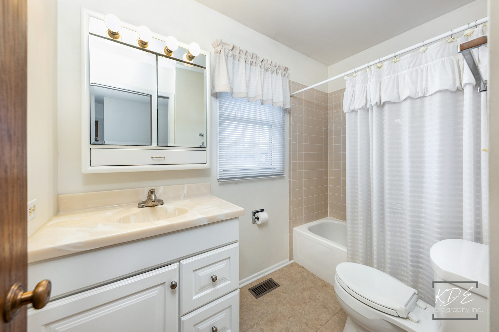 333 Pearson Circle Naperville, IL 60563 - Photo 22 of 44