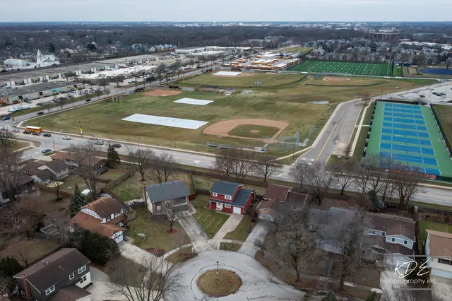 $450,000 | 333 Pearson Circle, Naperville, IL 60563