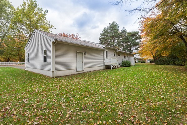6 Pinewood Road Peabody, MA 01960 - Photo 17 of 19 Gallery Image 17