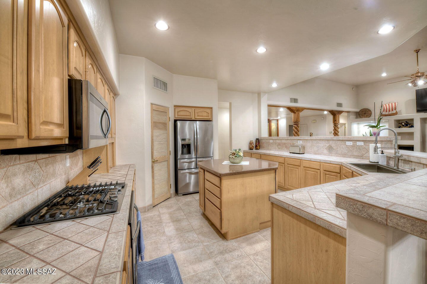 4303 South Escalante Ridge Place Tucson, AZ 85730 - Photo 12 of 40