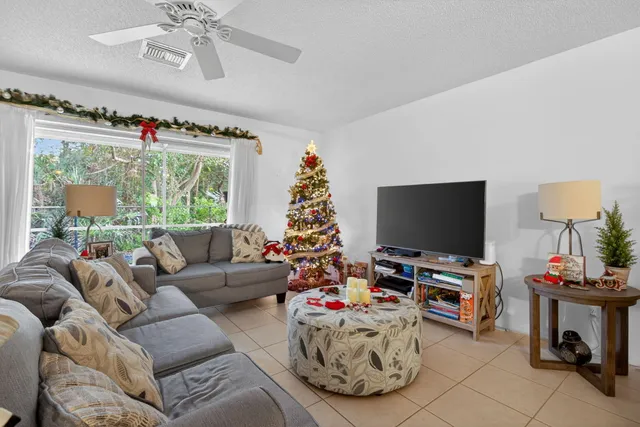 $3,150 | 105 Wooden Mill Terrace, Unit 105, Jupiter, FL 33458