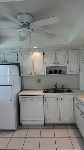 a view of an outdoor space