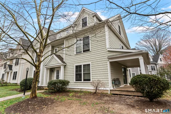 $3,100 | 15 West Main Street, Unit I101, Norwalk, CT 06851