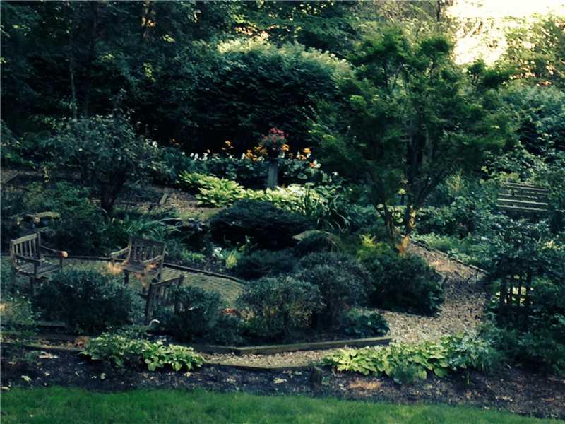 144 Witherow Road Bell Acres, PA 15143 - Photo 19 of 21 Yard/Garden.