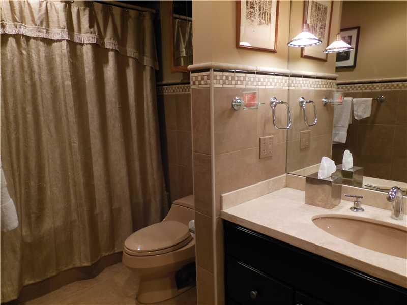 144 Witherow Road Bell Acres, PA 15143 - Photo 9 of 21 Master Bath/Spa.