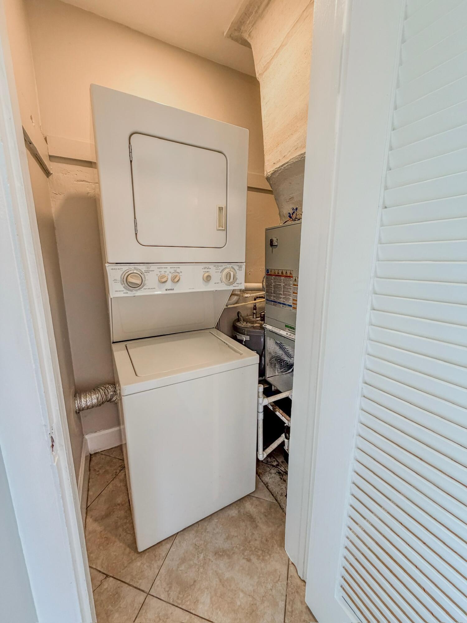 541 Northeast 44th Street, Unit B Boca Raton, FL 33431 - Photo 10 of 15 09CEC3BF-D3E6-455B-9902-9E5E2FDDA6C5_1_1