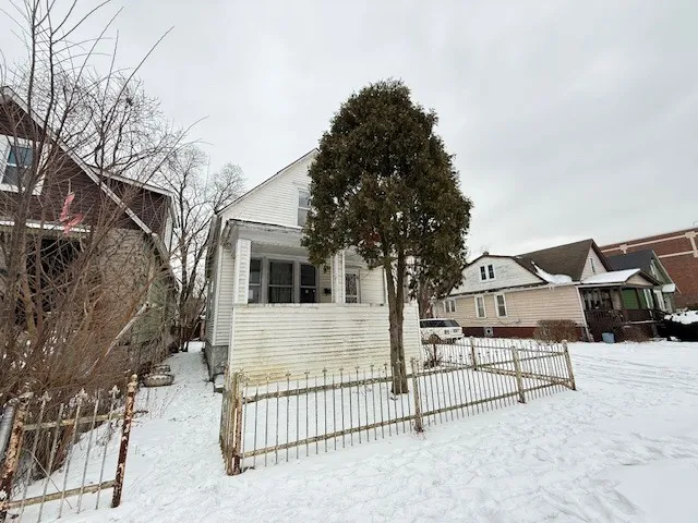 $59,900 | 323 West 104th Place, Chicago, IL 60628