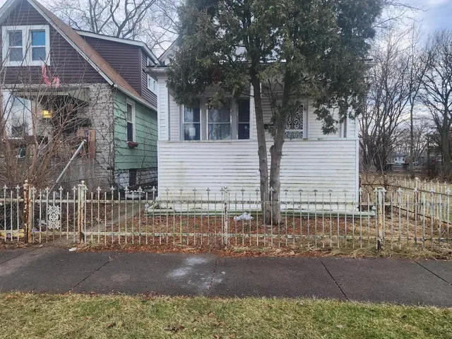 $59,900 | 323 West 104th Place, Chicago, IL 60628