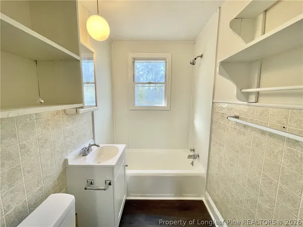 $949 | 117 Woodside Avenue, Unit 117, Fayetteville, NC 28301