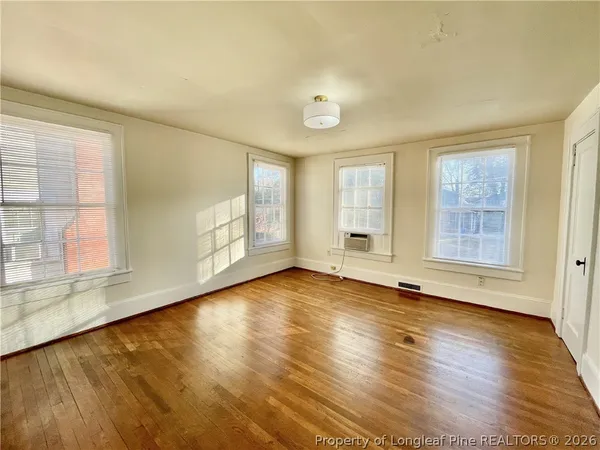 $949 | 117 Woodside Avenue, Unit 117, Fayetteville, NC 28301