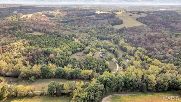 $692,000 | 130 Rolling Hills Drive, Washington, MO 63090