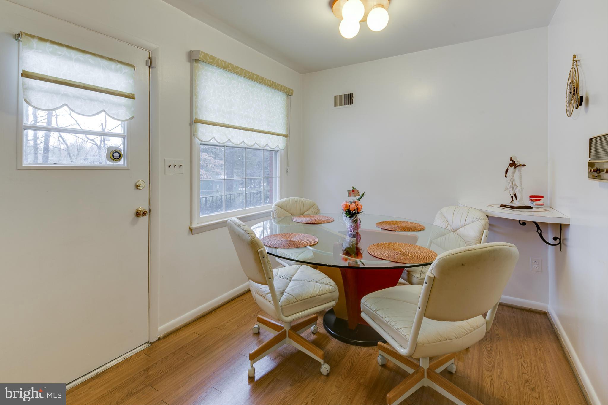 28 Sheraton Road Randallstown, MD 21133 - Photo 14 of 30 EAT-IN KITCHEN
