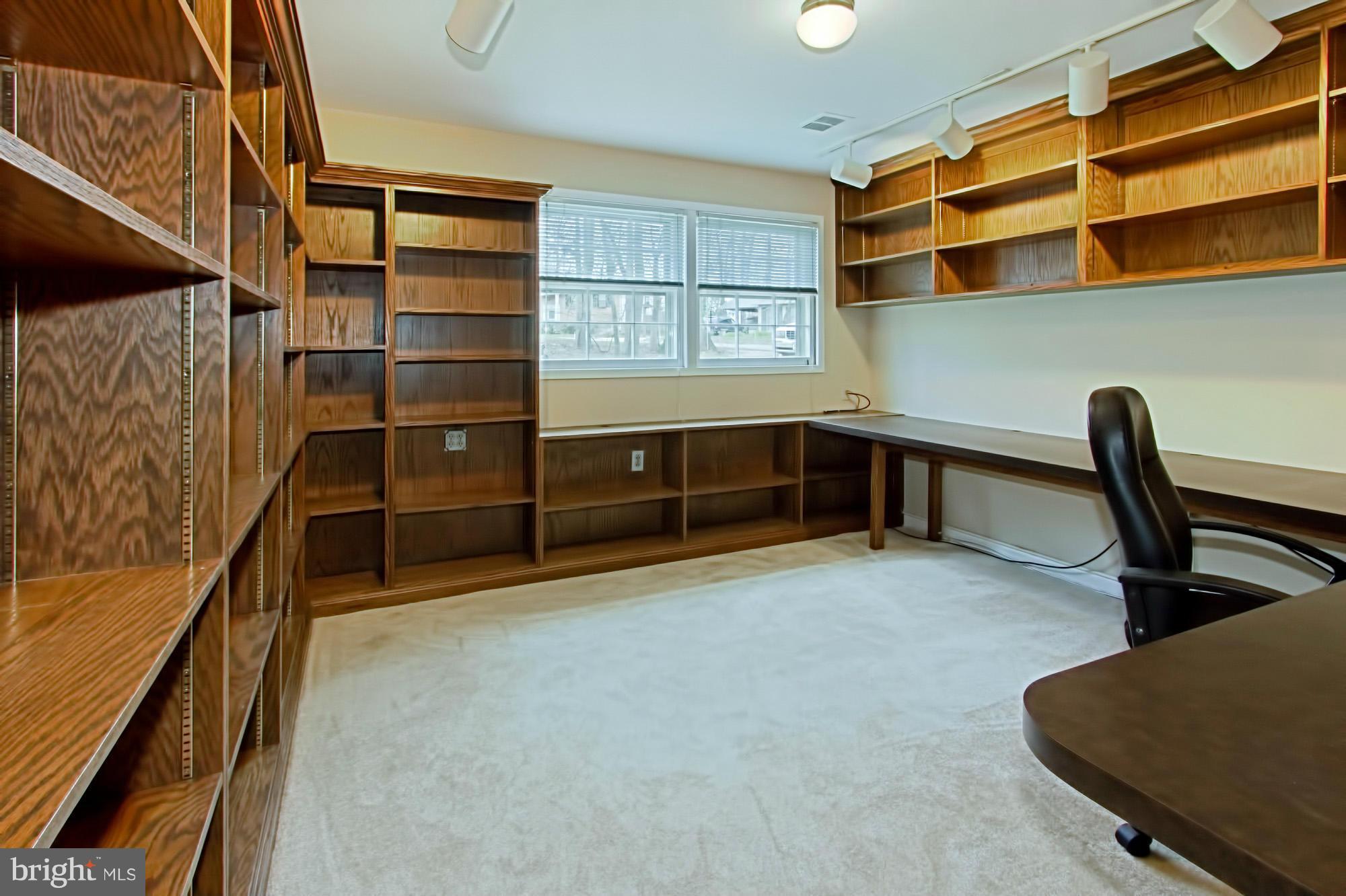 8010 Brompton Street Springfield, VA 22152 - Photo 20 of 30 Bedroom