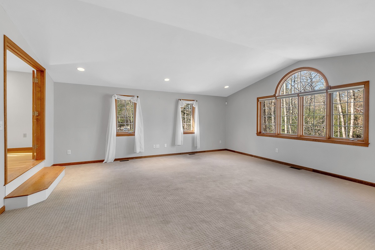 63 Averill Road Brookline, NH 03033 - Photo 8 of 30