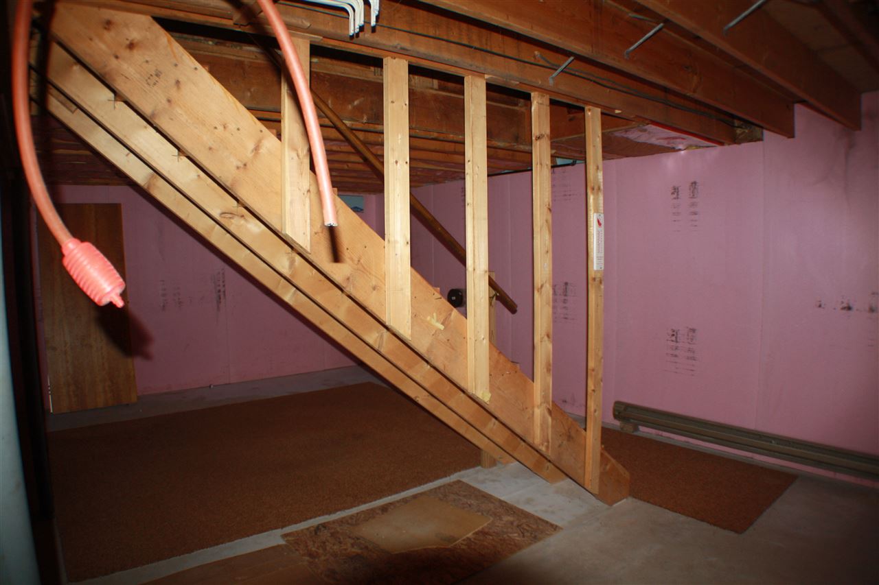 9566 South Fritz Road Maple City, MI 49664 - Photo 35 of 44 1830090-34.JPG