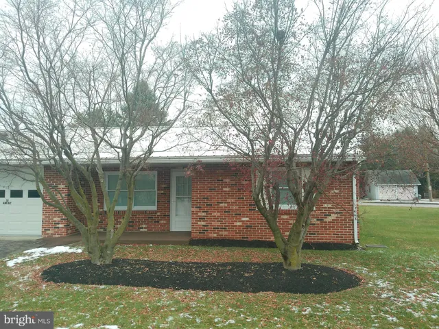 $166,900 | 16 West Hale Street, Lewistown, PA 17044