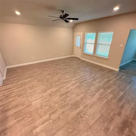$2,595 | 1332 Honey Creek Drive, DeSoto, TX 75115