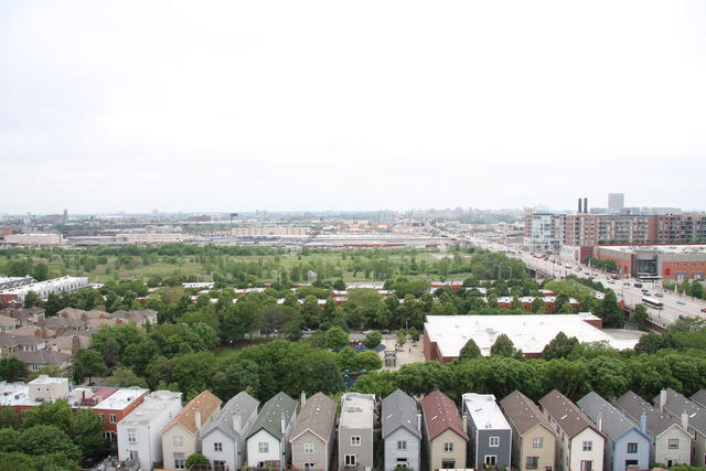 1255 South State Street, Unit 1502 Chicago, IL 60605 - Photo 13 of 15