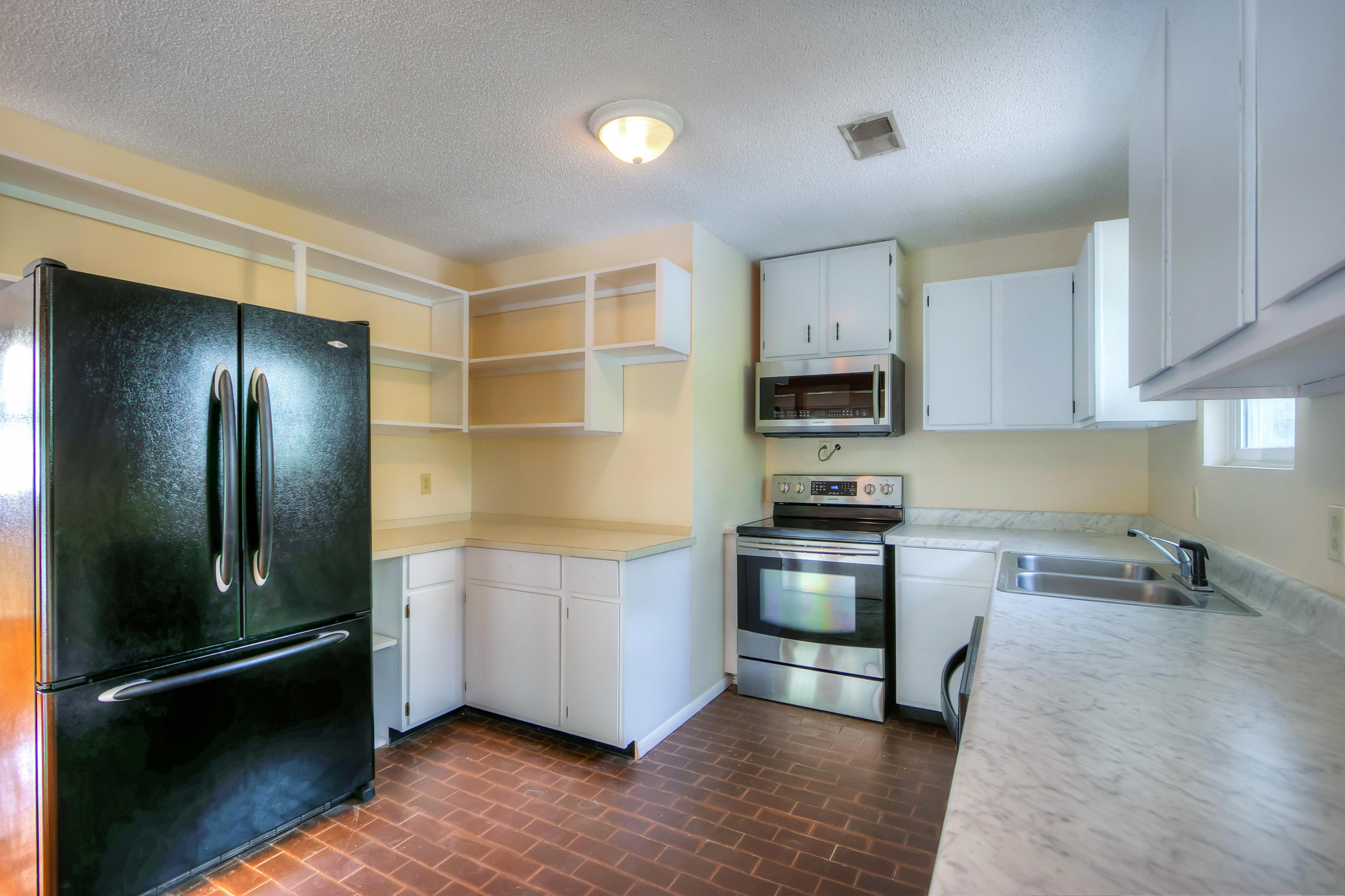 1303 Hudson Road Summerton, SC 29148 - Photo 13 of 23 50