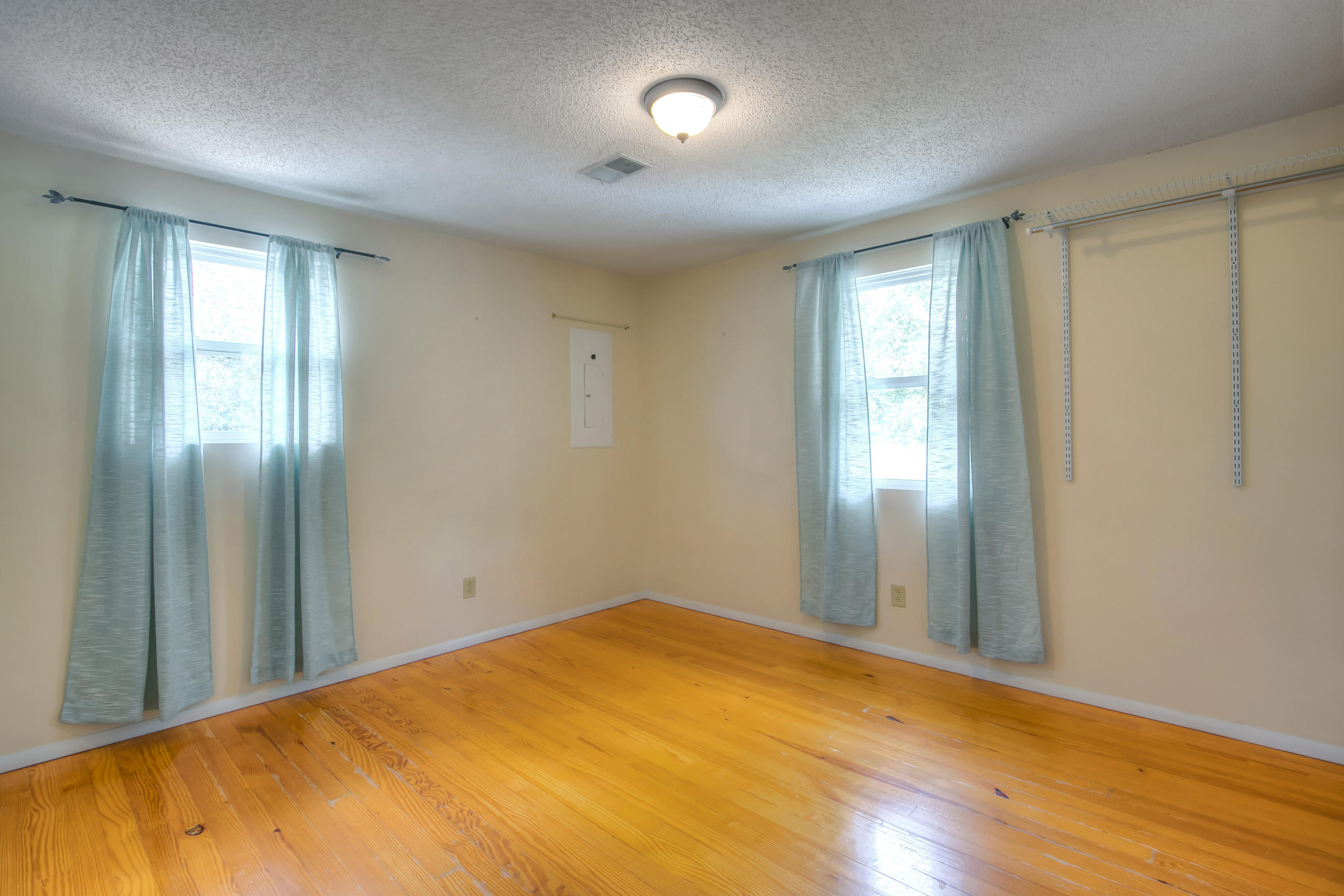 1303 Hudson Road Summerton, SC 29148 - Photo 17 of 23 55