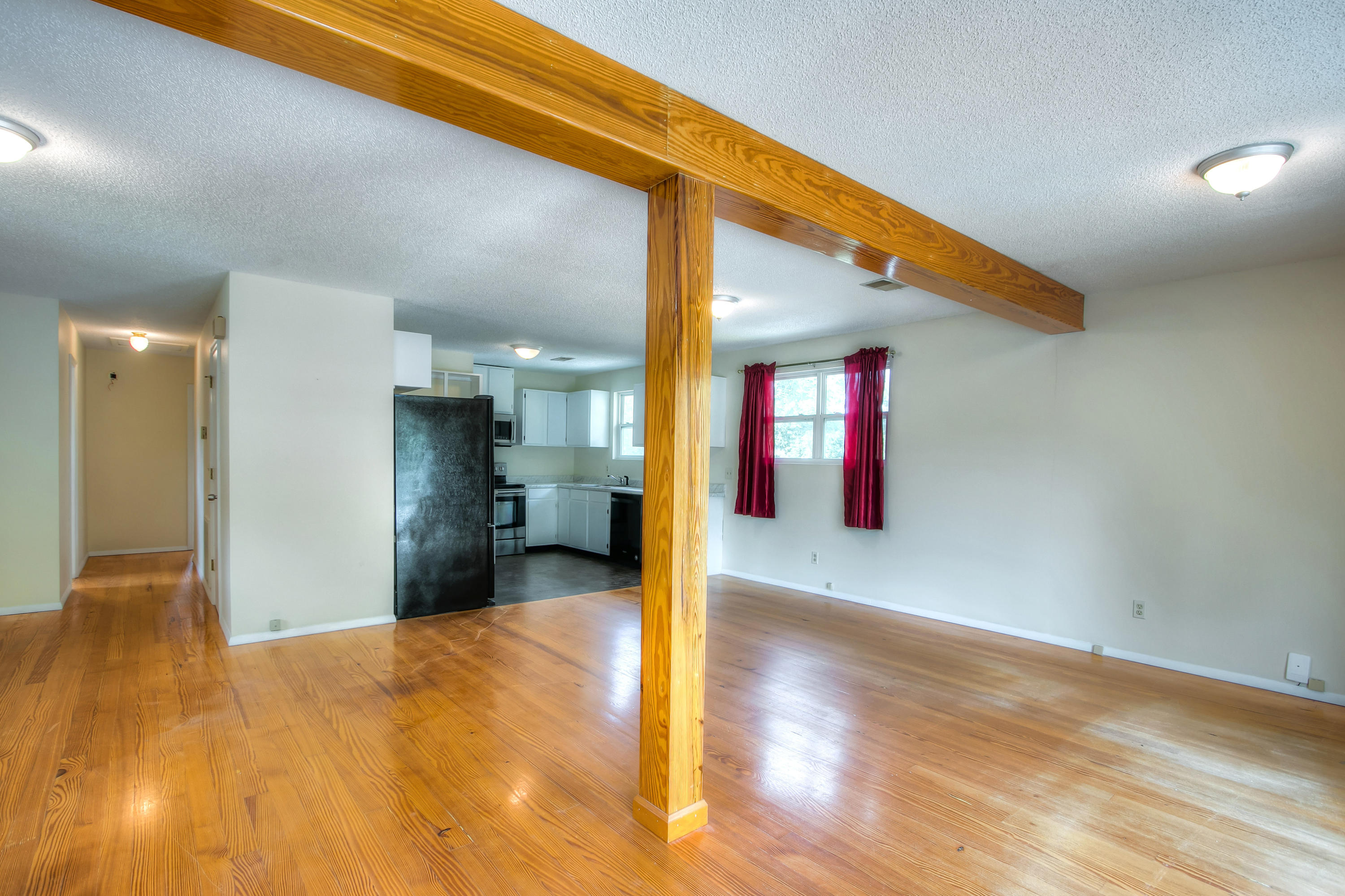 1303 Hudson Road Summerton, SC 29148 - Photo 9 of 23 46