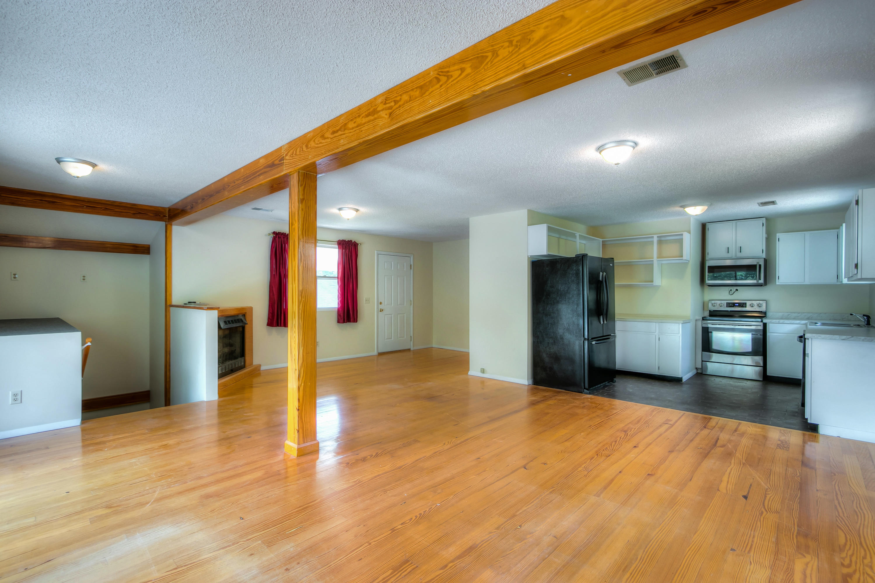 1303 Hudson Road Summerton, SC 29148 - Photo 10 of 23 47