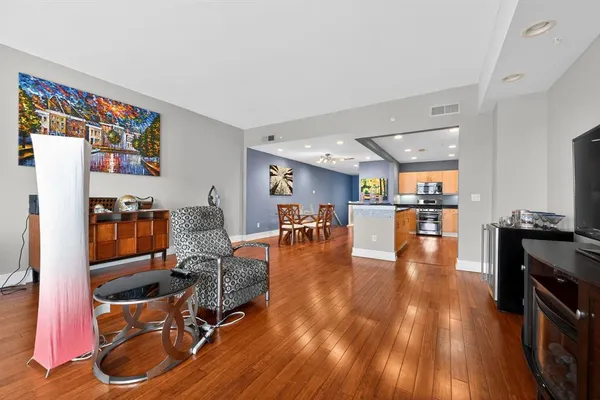 $439,900 | 5055 Addison Circle, Unit 713, Addison, TX 75001