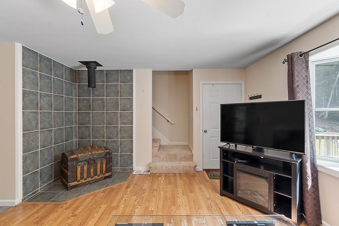948 Center Road, Unit B Lyndeborough, NH 03082 - Photo 13 of 27